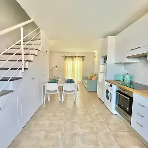 Apartamento La Casa De Flores, Costa De Antigua
